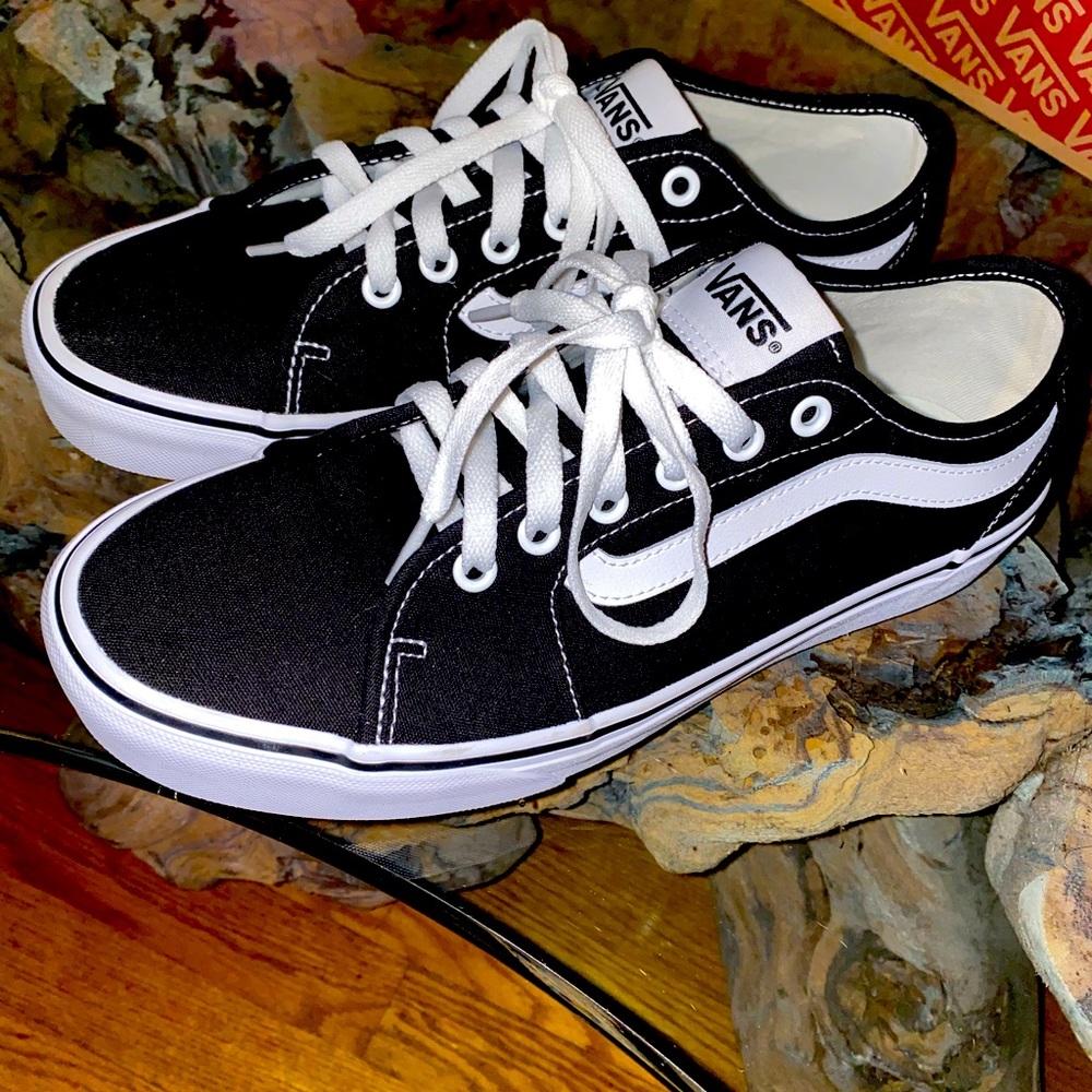 Vans “Filmore Devon” *nwot*